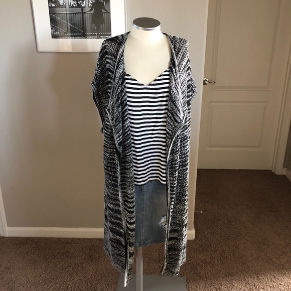 Black and white open front sweater - Picture 2 of 6